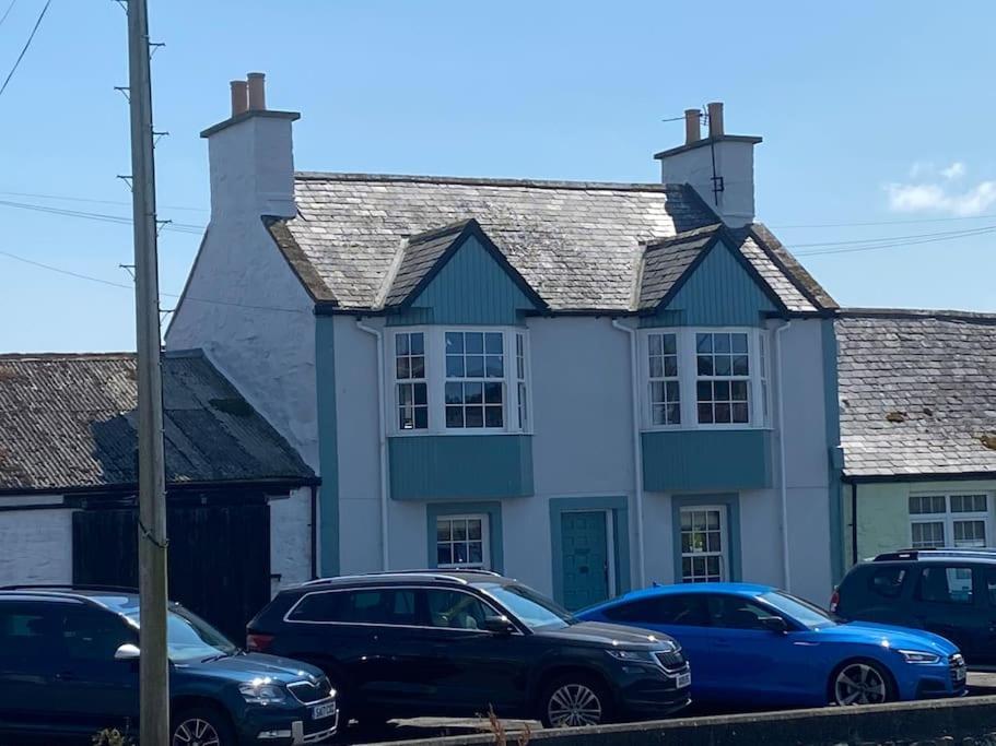 3 Bedroom Townhouse Right On The Harbour Isle of Whithorn Экстерьер фото