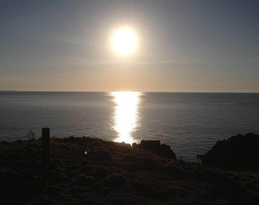 3 Bedroom Townhouse Right On The Harbour Isle of Whithorn Экстерьер фото