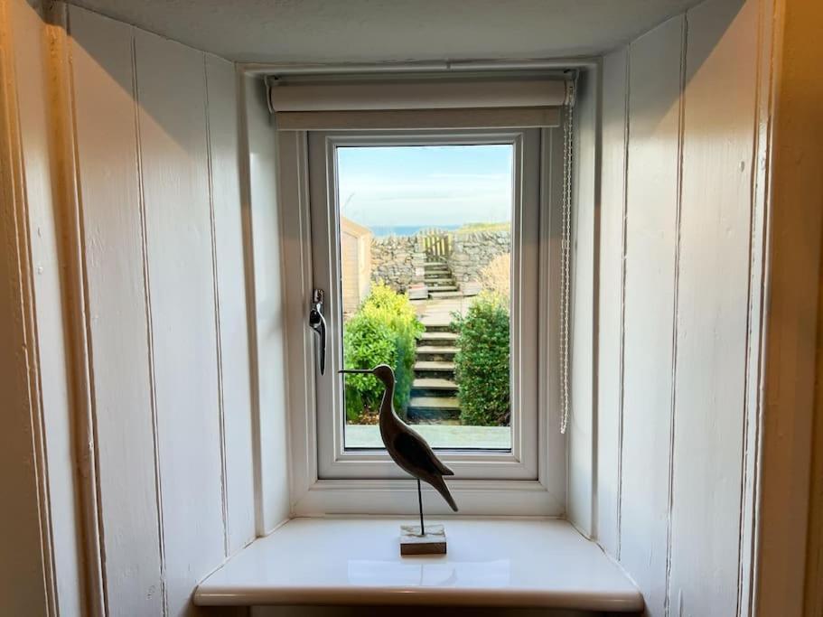 3 Bedroom Townhouse Right On The Harbour Isle of Whithorn Экстерьер фото